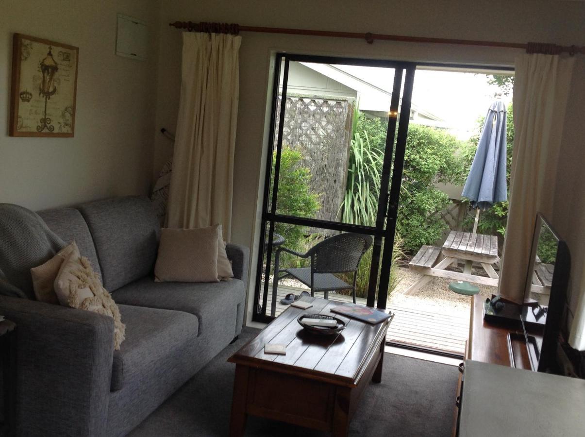 Aratahi Cottages Carterton Exterior photo